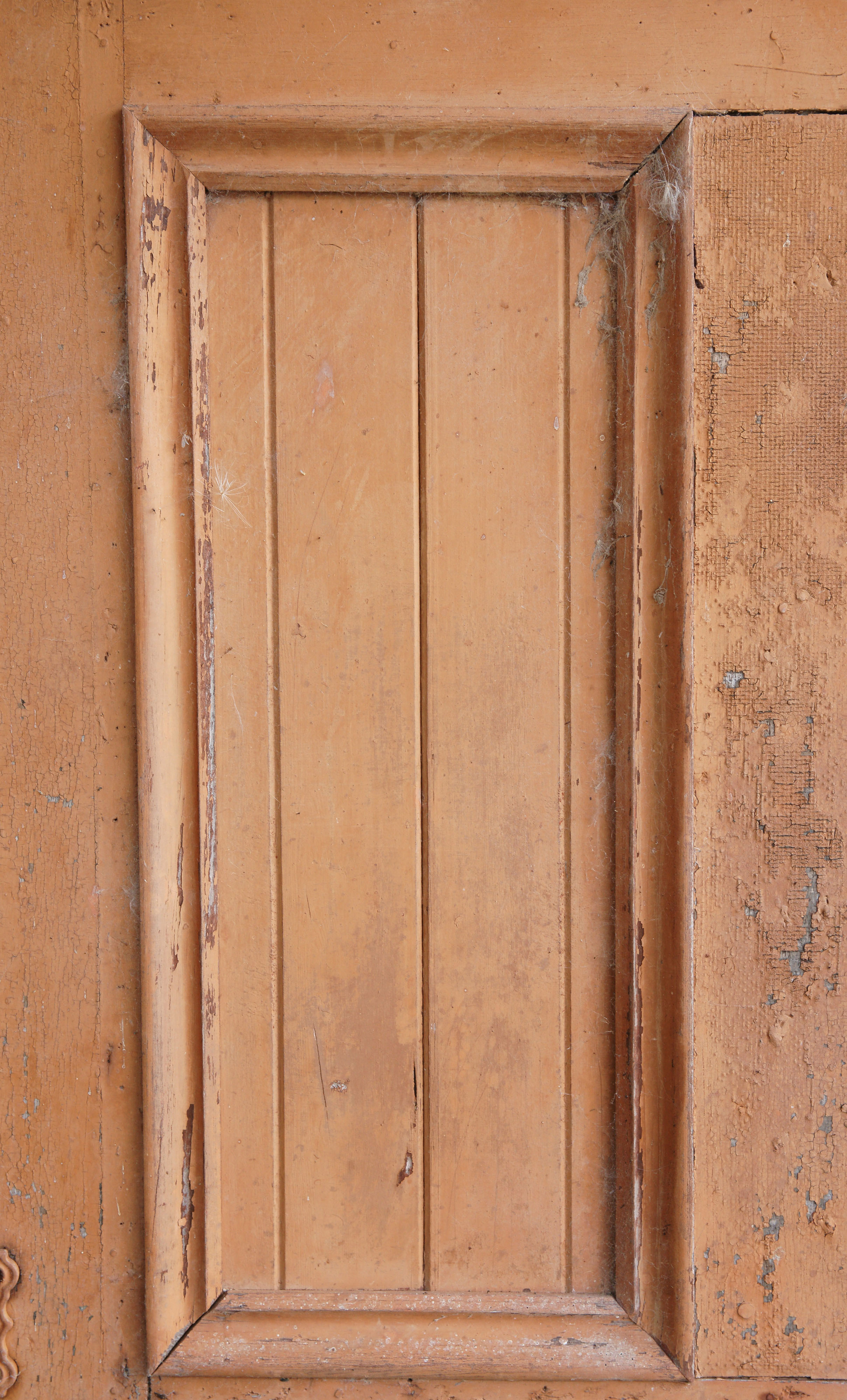 Khung gỗ trong cửa đóng một vai trò quan trọng trong việc định hình không gian sống của bạn. Với kiểu dáng đẹp và chất liệu tốt, khung gỗ là một phần quan trọng giúp tăng tính thẩm mỹ cho ngôi nhà của bạn. Hãy để hình ảnh của khung gỗ trong cửa này truyền tải sự ấm cúng và trang nhã cho ngôi nhà của bạn.